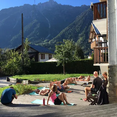 Apartman 3 Bedrooms, Whole Floor, New Kitchen, Town Centre Chamonix