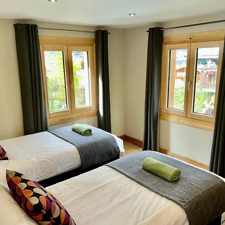 3 Bedrooms, Whole Floor, New Kitchen, Town Centre Apartman *